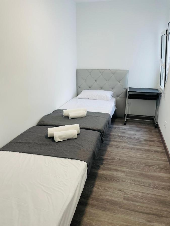 Barca 5 New Beach Apartment Sant Adria de Besos Exterior photo